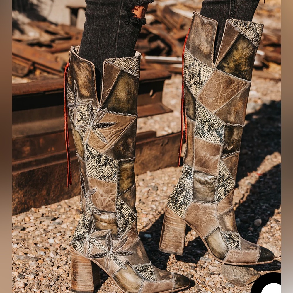 Exclusive💥🔥 NIB Freebird Juno Olive multi- patchwork tall boots. Hard to find!
